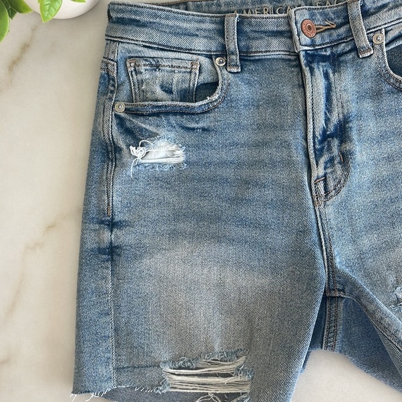 American eagle mom Jean shorts - Picture 2 of 6